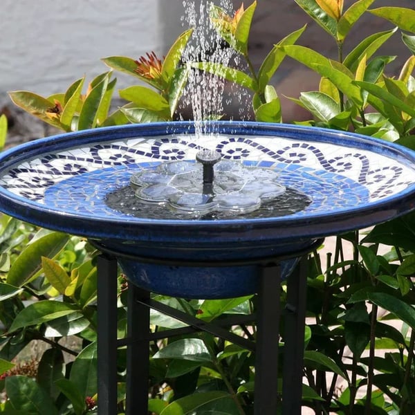 Solar Bird Bath Fountain Pump – 4 Interchangeable Nozzles for Garden & Outdoor